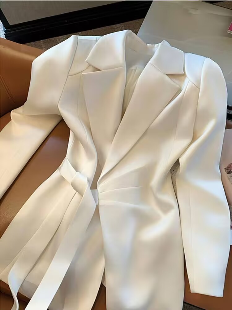 Blazer Monocolore Autunno 2026 - Corset Waist Cinch recensione e prezzo